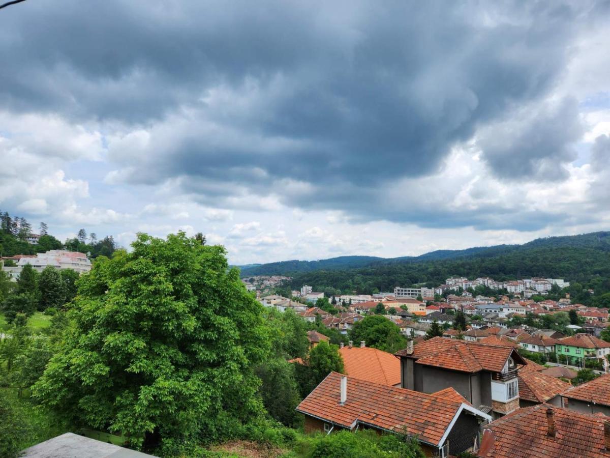 Апартамент Панорамна Гледка Tryavna Ngoại thất bức ảnh